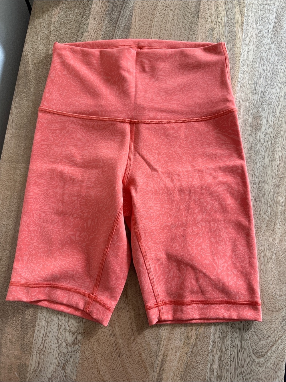 Lululemon NWOT Biker Shorts Orange Print Size 4